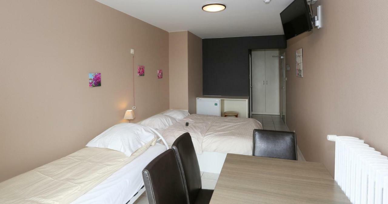 Hotel De Zeebries Budget Middelkerke Exteriör bild